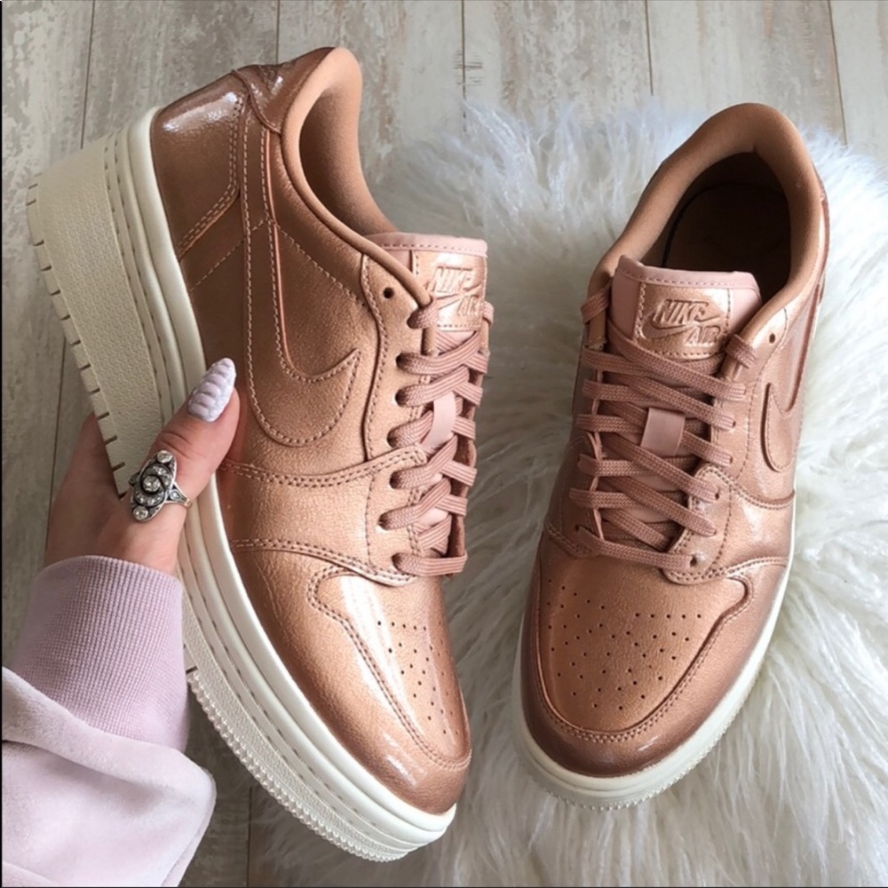 NWT Nike Air Jordan  rose gold - Picture 4 of 8